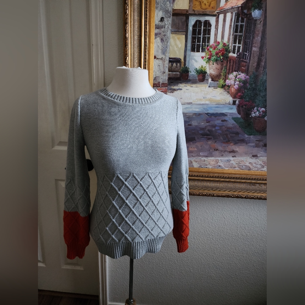 GoldRay Sweater